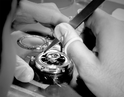 процесс сборки часов Van Cleef & Arpels