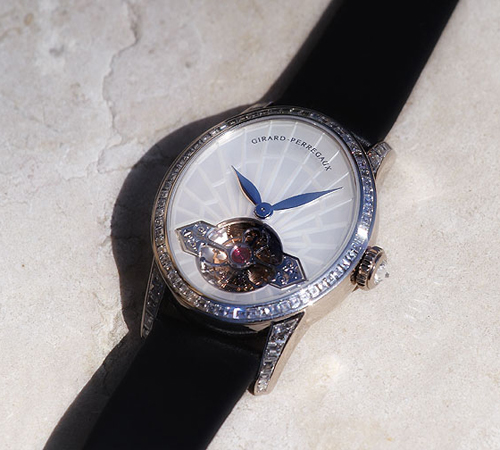 часы Сальма Хайек - Girard-Perregaux