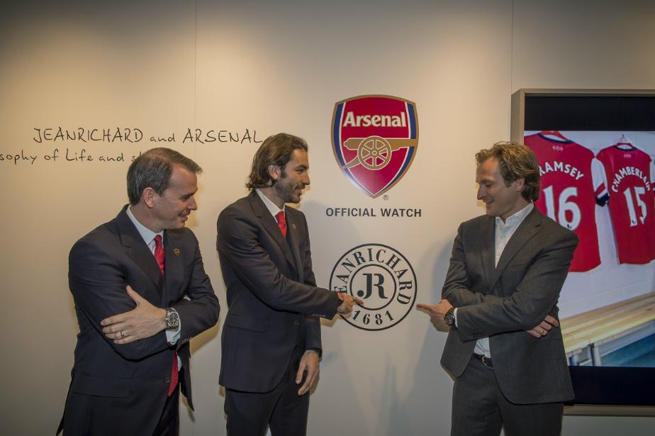 Компания JEANRICHARD - официальный партнер футбольного клуба Arsenal