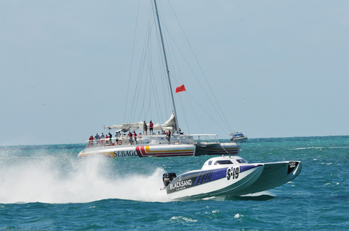 Катер команды Blacksand (класс Superboat Stock) Катер команды Blacksand (класс Superboat Stock)