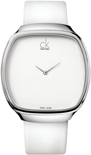 Белые часы Calvin Klein Appeal можно носить в сочетании с повседневной одеждой, а также с вечерним платьем