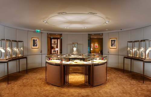 Главный бутик Cartier в Швейцарии после реконструкции