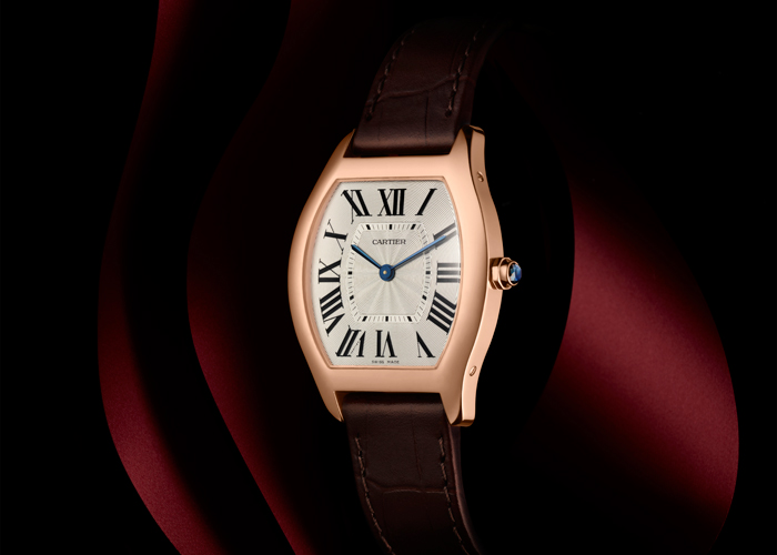Часы Tortue (средние) из розового золота от Cartier