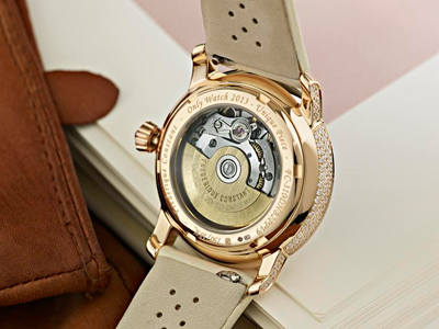 задняя сторона часов Double Heart от Frédérique Constant