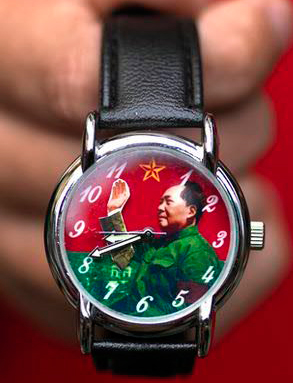 Механические часы Waving Chairman Mao Memorial Watch с изображением Мао Цзэдуна Механические часы Waving Chairman Mao Memorial Watch с изображением Мао Цзэдуна
