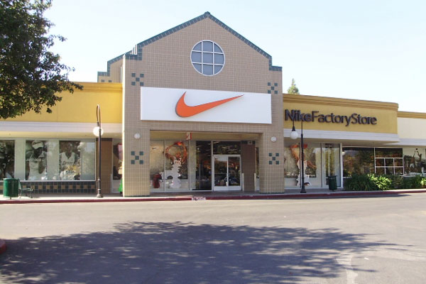 фабрика-магазин компании Nike