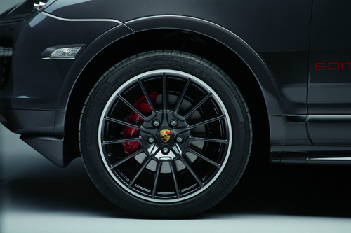 Porsche Cayenne создан для тех, кто не боится крутых поворотов на дороге жизни!