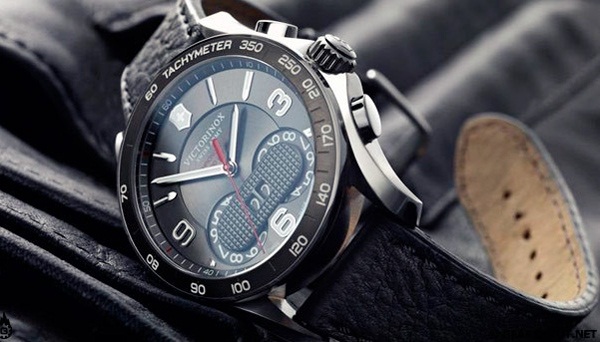 Хронограф Chrono Classic 1/100th от Victorinox Swiss Army