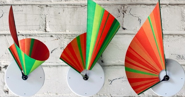 часы Manifold Clock