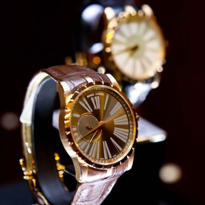 часы Roger Dubuis