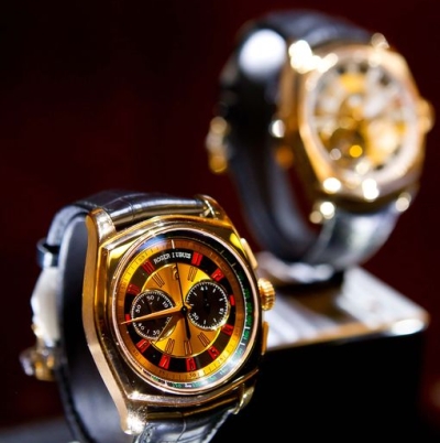 часы Roger Dubuis