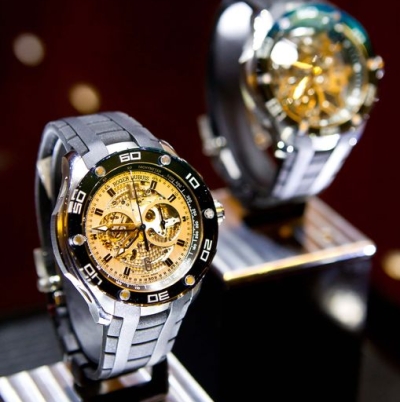 часы Roger Dubuis