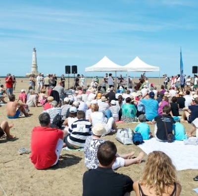  Un violon sur le sable – «  »