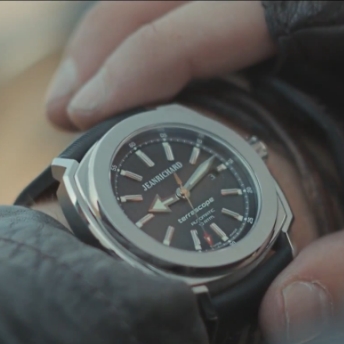Часы JeanRichard Terrascope в клипе Джеймса Бланта