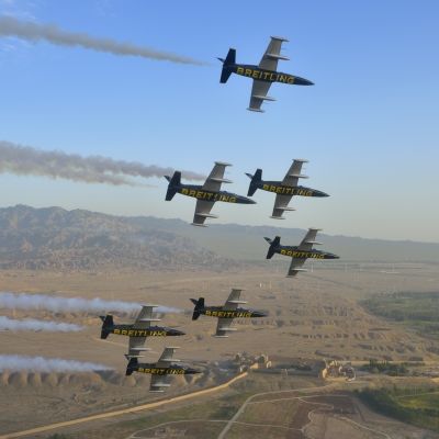 Флотилия Breitling пролетела над Китаем