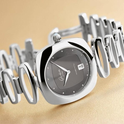 часы Pavonina от Glashütte Original