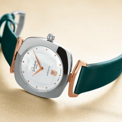 часы Pavonina от Glashütte Original