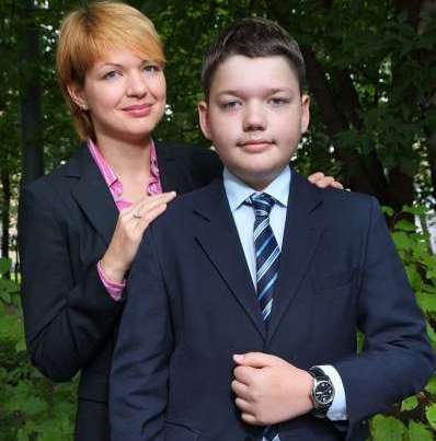 Дети получили подарок модели из коллекции Junior