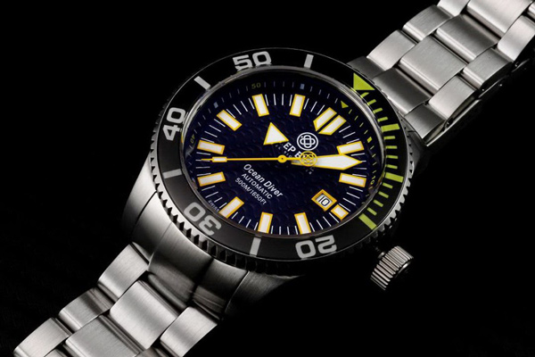  Swiss Ocean DIVER 500  Deep blue