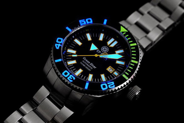  Swiss Ocean DIVER 500  Deep blue