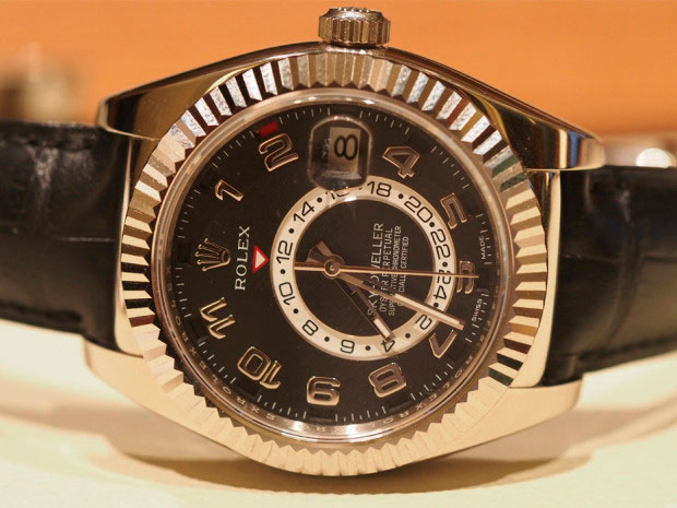 Часы Oyster 42mm White Gold Sky-Dweller