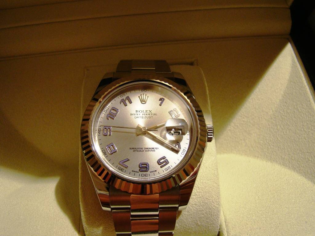  Rolex DateJust 116334 Rodium dial