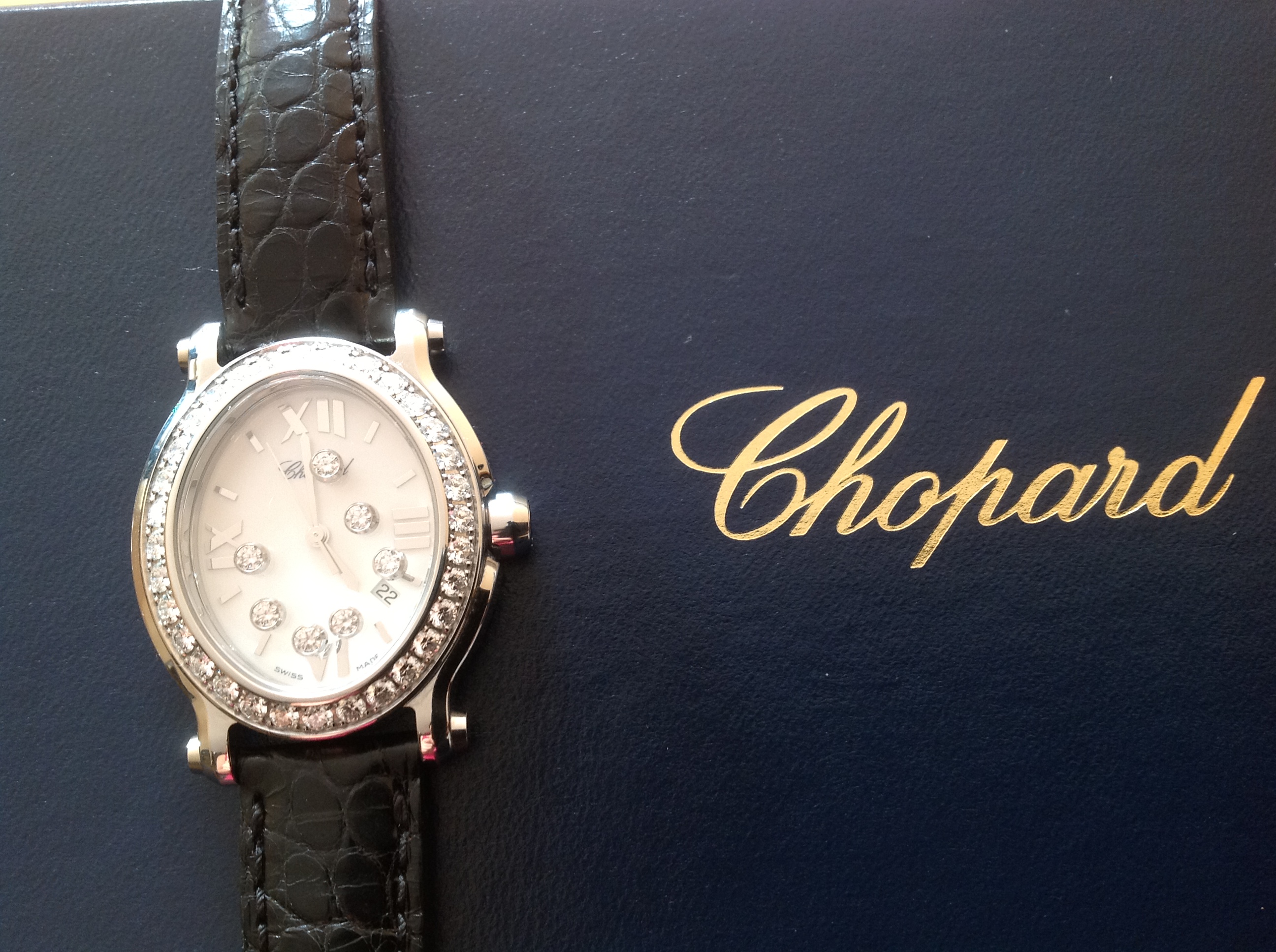 часы Chopard Happy Sport Oval 7 Floatinq Diamonds