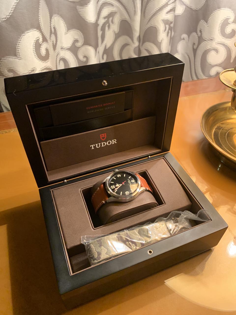 часы Tudor Heritage Ranger