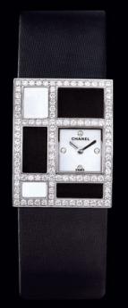  Chanel Or blanc 18 carats / Cadran nacre, 4 diamants